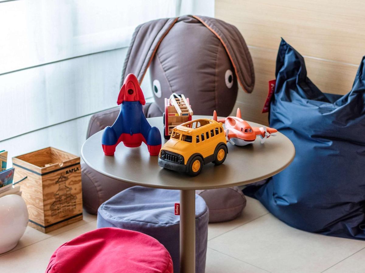 Novotel Brussels Centre Midi Saint-Gilles Екстериор снимка