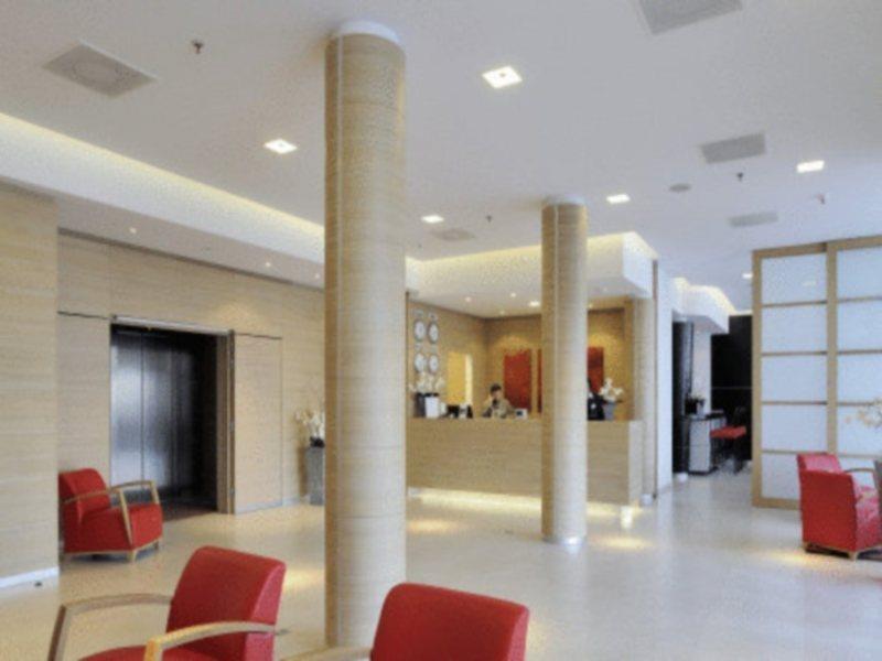 Novotel Brussels Centre Midi Saint-Gilles Екстериор снимка